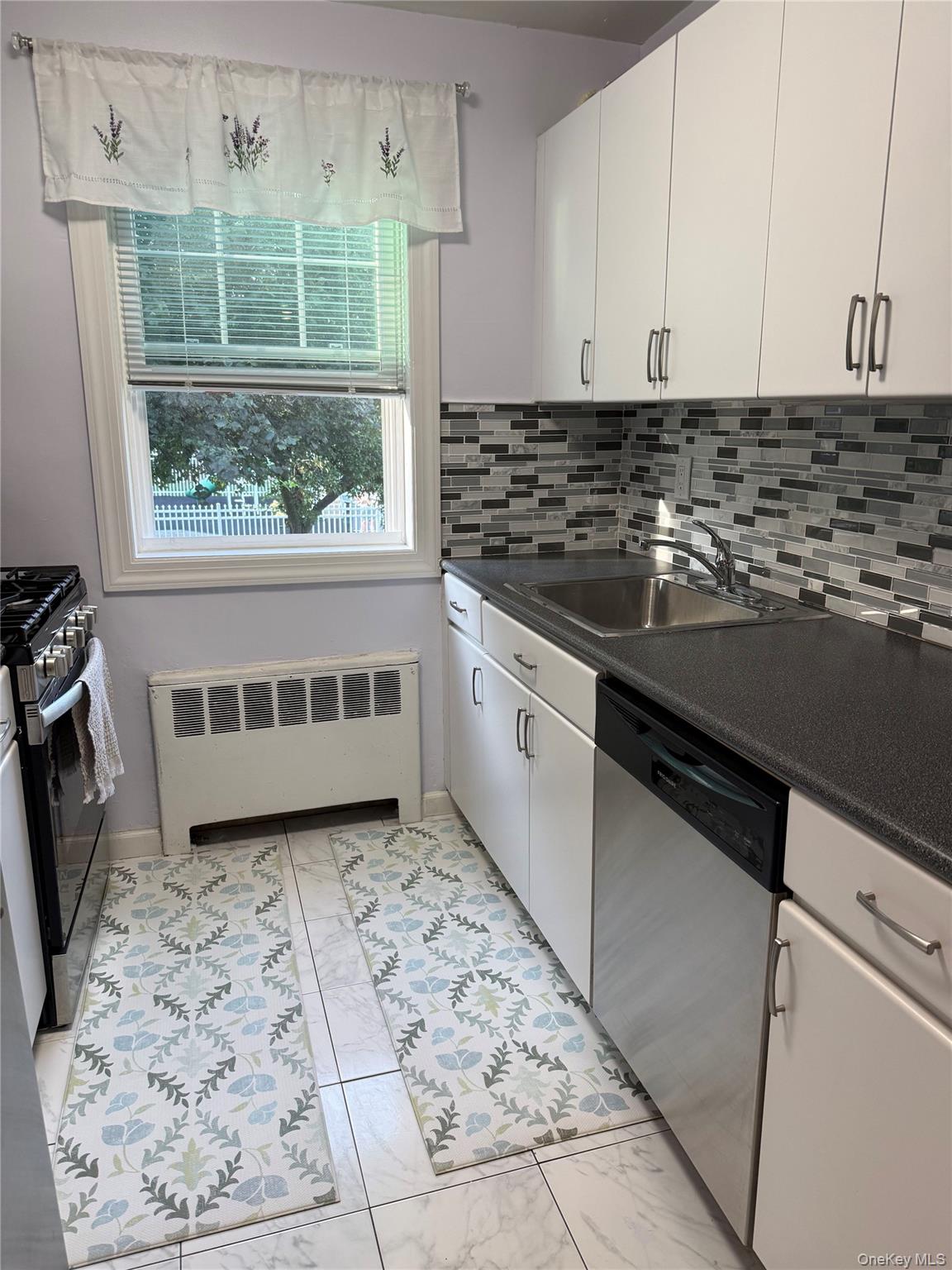 226-09 Union Turnpike, Unit B photo 7