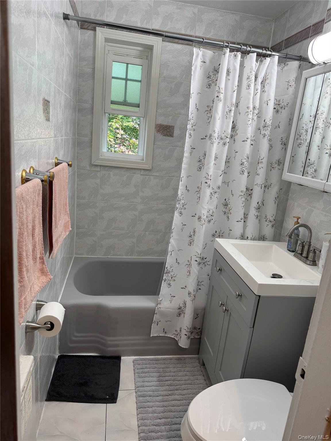 226-09 Union Turnpike, Unit B photo 12