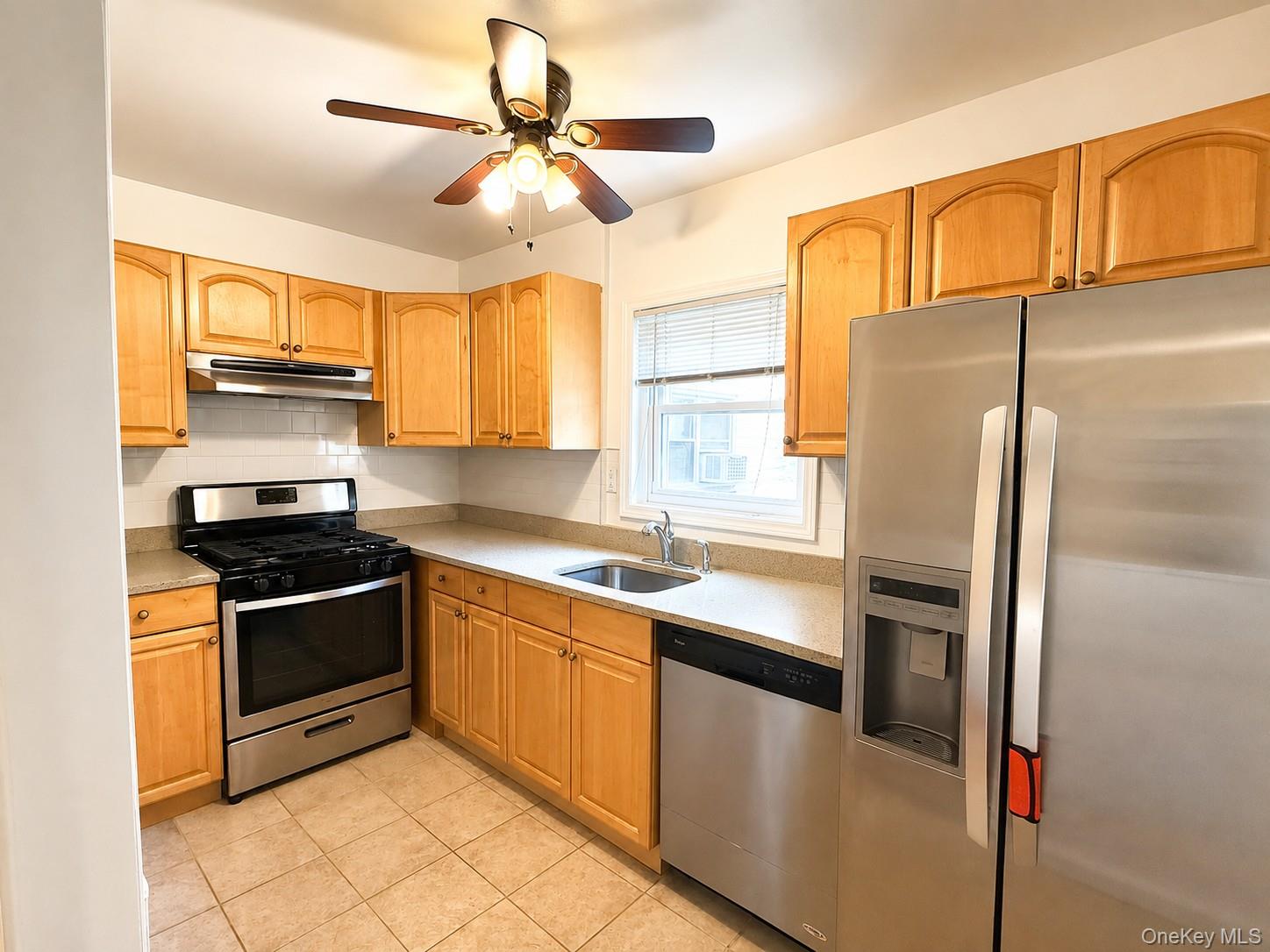 320 S Broadway, Unit T5 photo 4