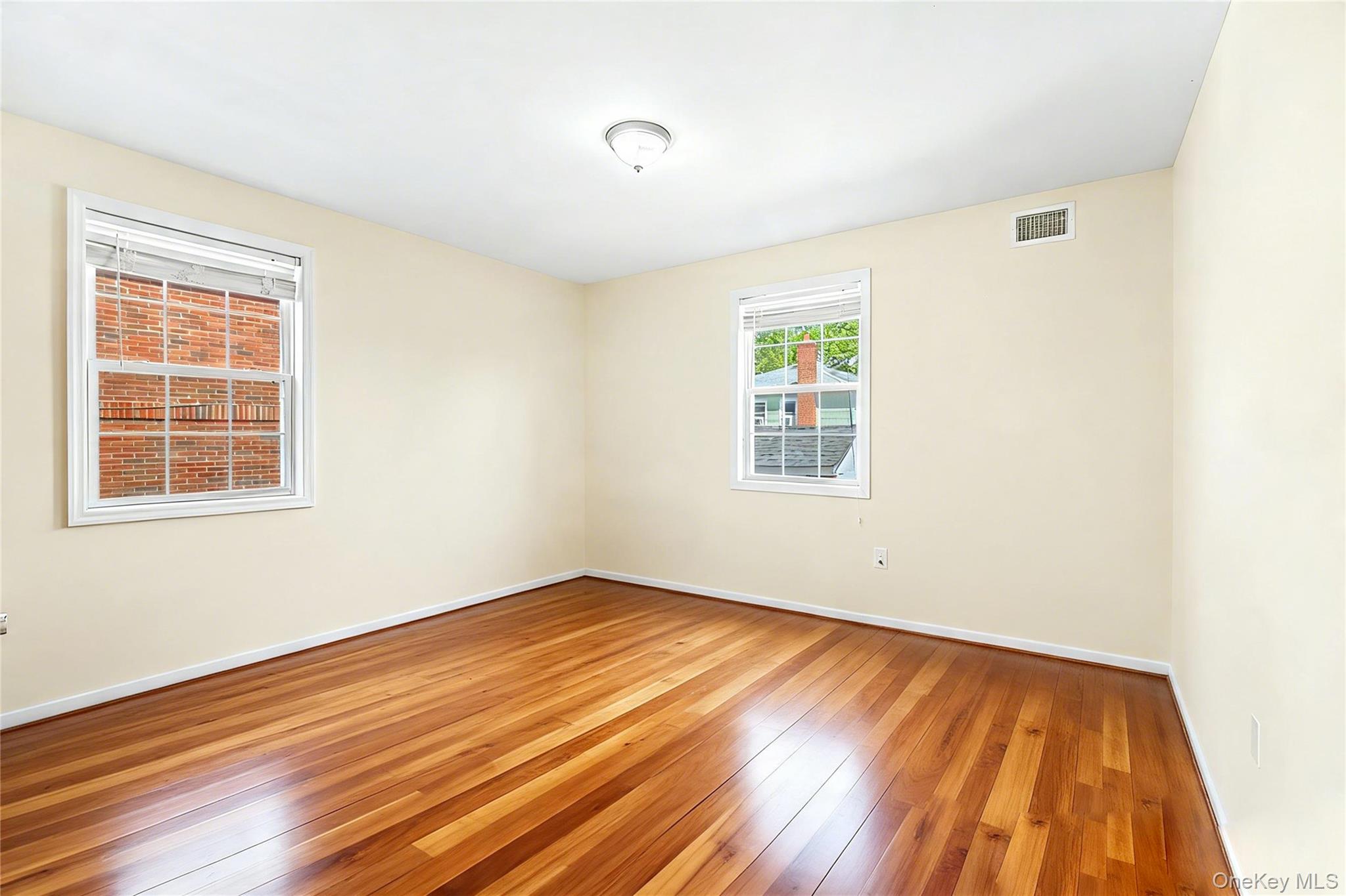158-39 77th Road – For Sale photo 4