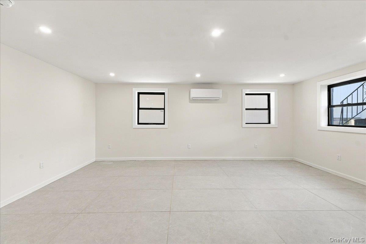 1463 Pelham Parkway N – For Sale photo 27