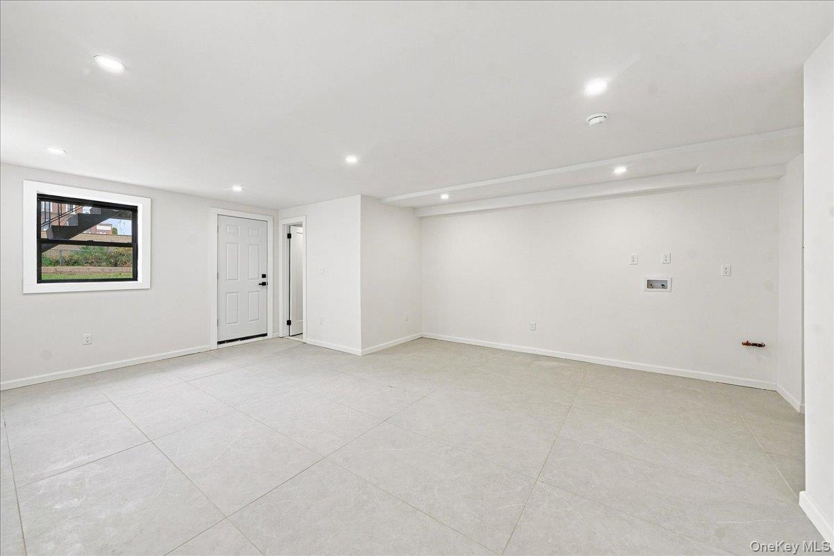 1463 Pelham Parkway N – For Sale photo 28