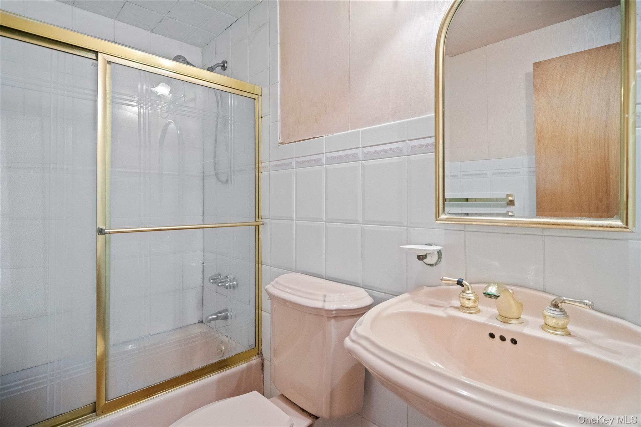 221 Sagamore Hills Drive, Unit 221 photo 19