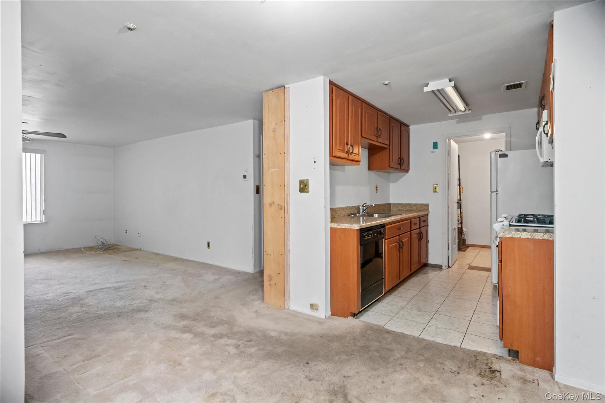 221 Sagamore Hills Drive, Unit 221 photo 11