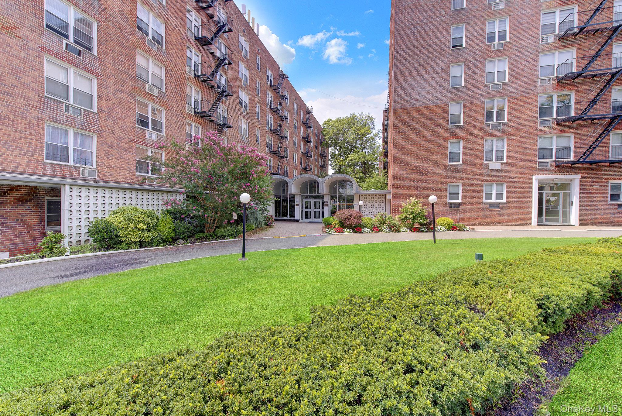54-40 Little Neck Parkway, Unit 6G