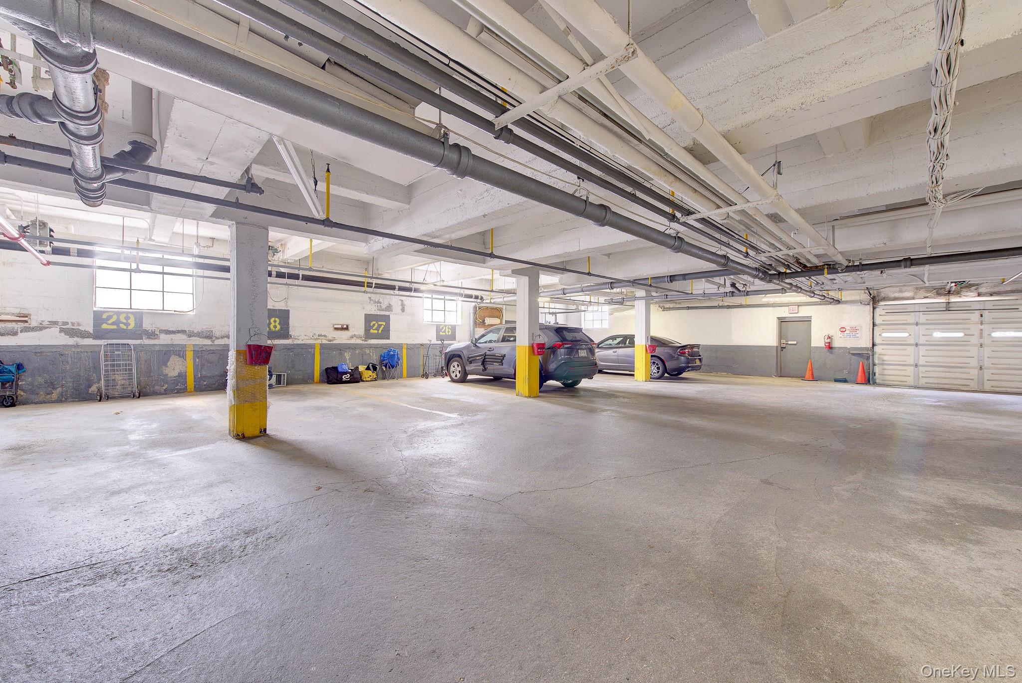 54-40 Little Neck Parkway, Unit 6G photo 25