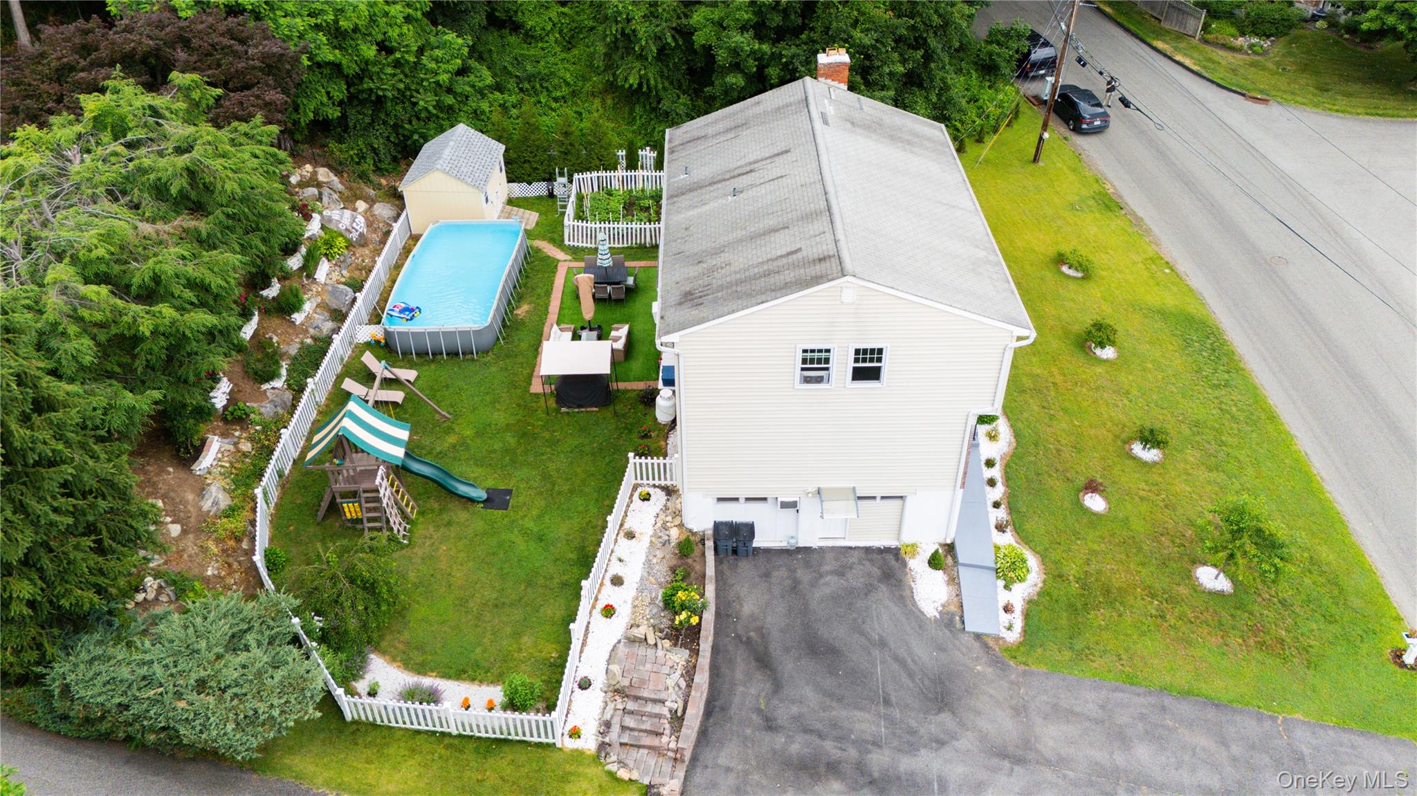 3123 Douglas Drive – For Sale photo 37