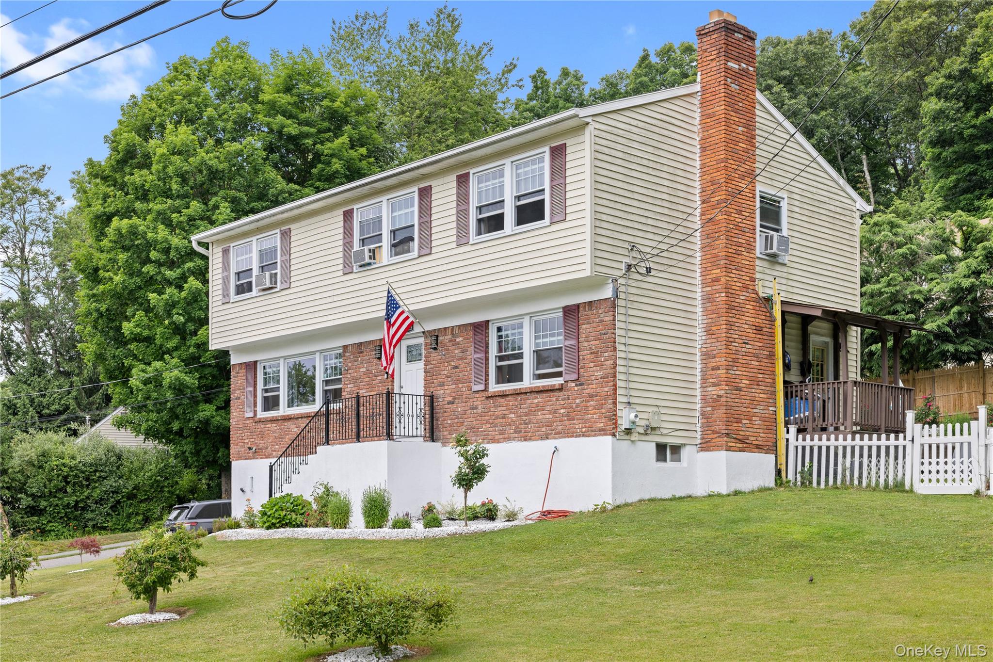 3123 Douglas Drive – For Sale photo 2