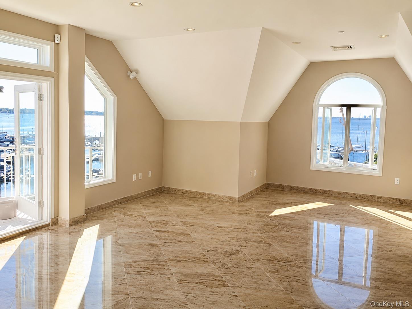 1490 Outlook Avenue, Unit 2S photo 12