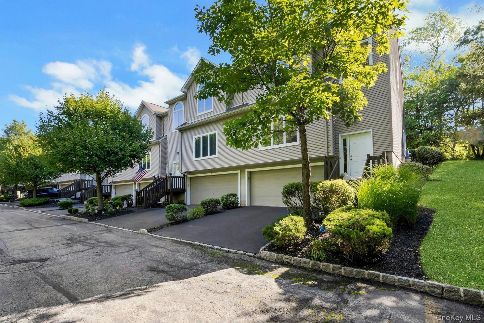 77 Leif Boulevard – For Sale photo 3