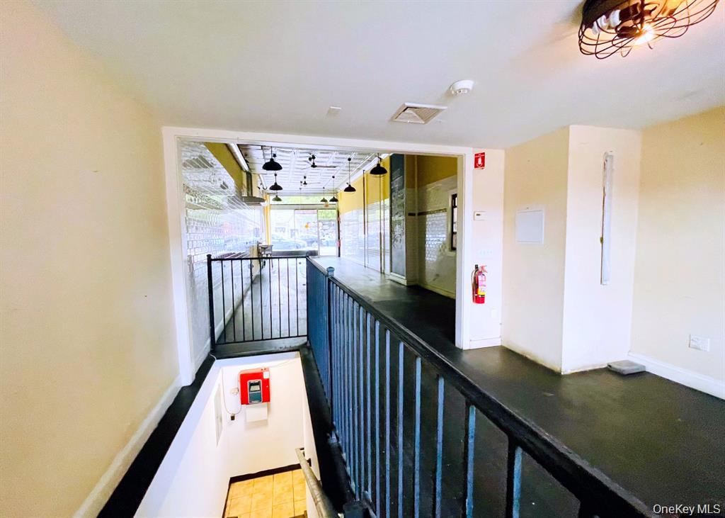 157 Larchmont Avenue, Unit Storefront photo 7
