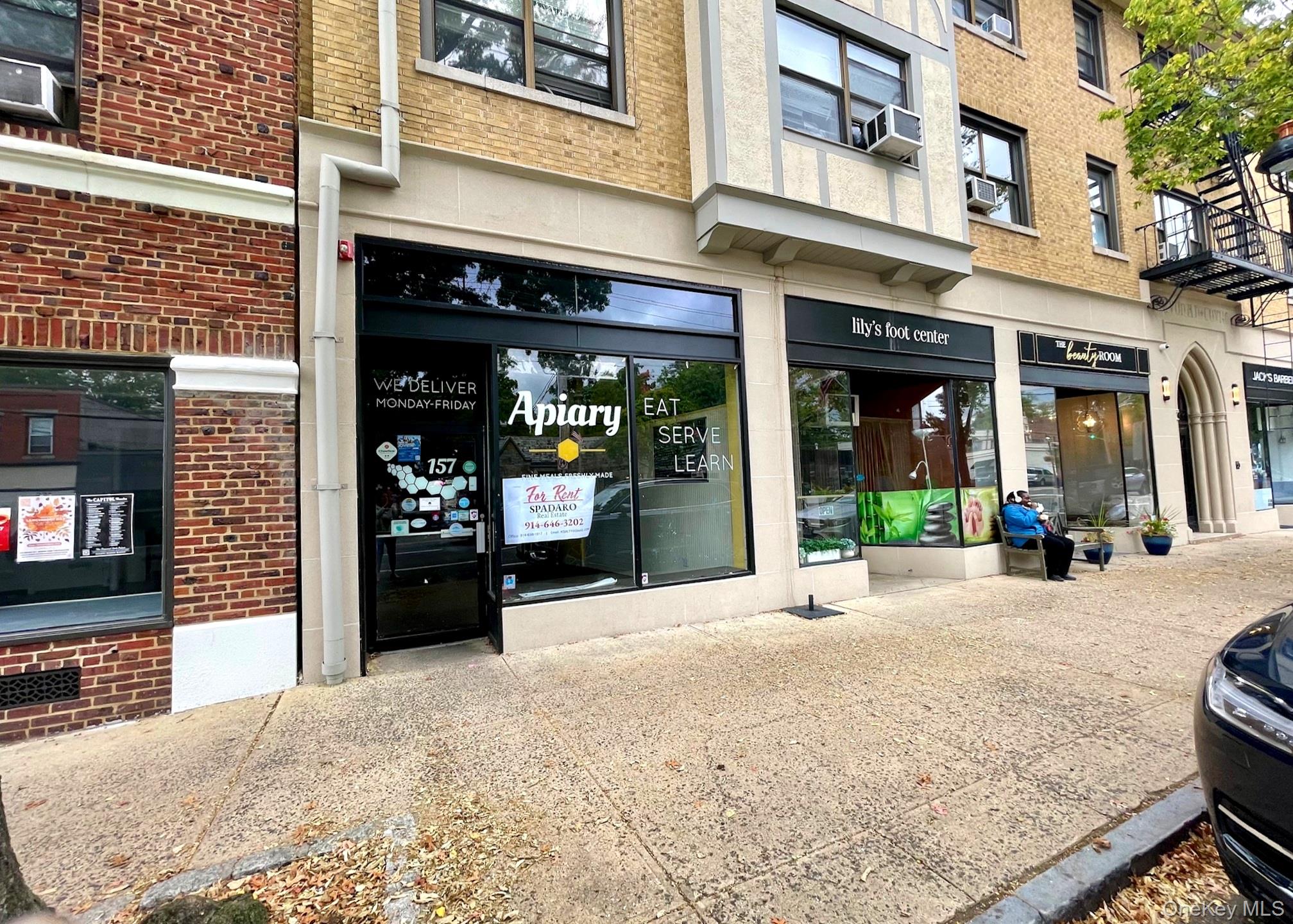 157 Larchmont Avenue, Unit Storefront photo 2