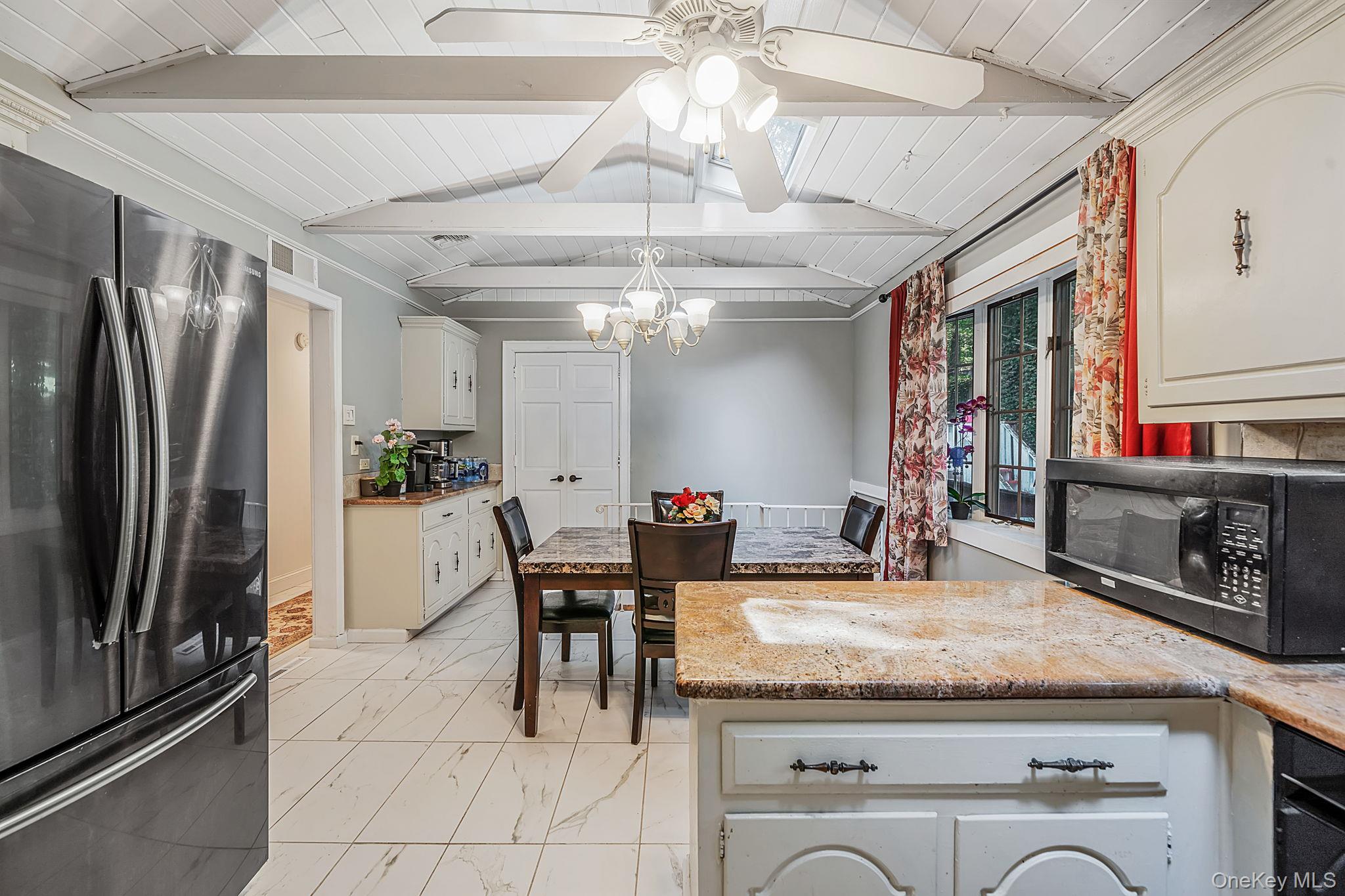23 Colonial Drive – For Sale photo 17
