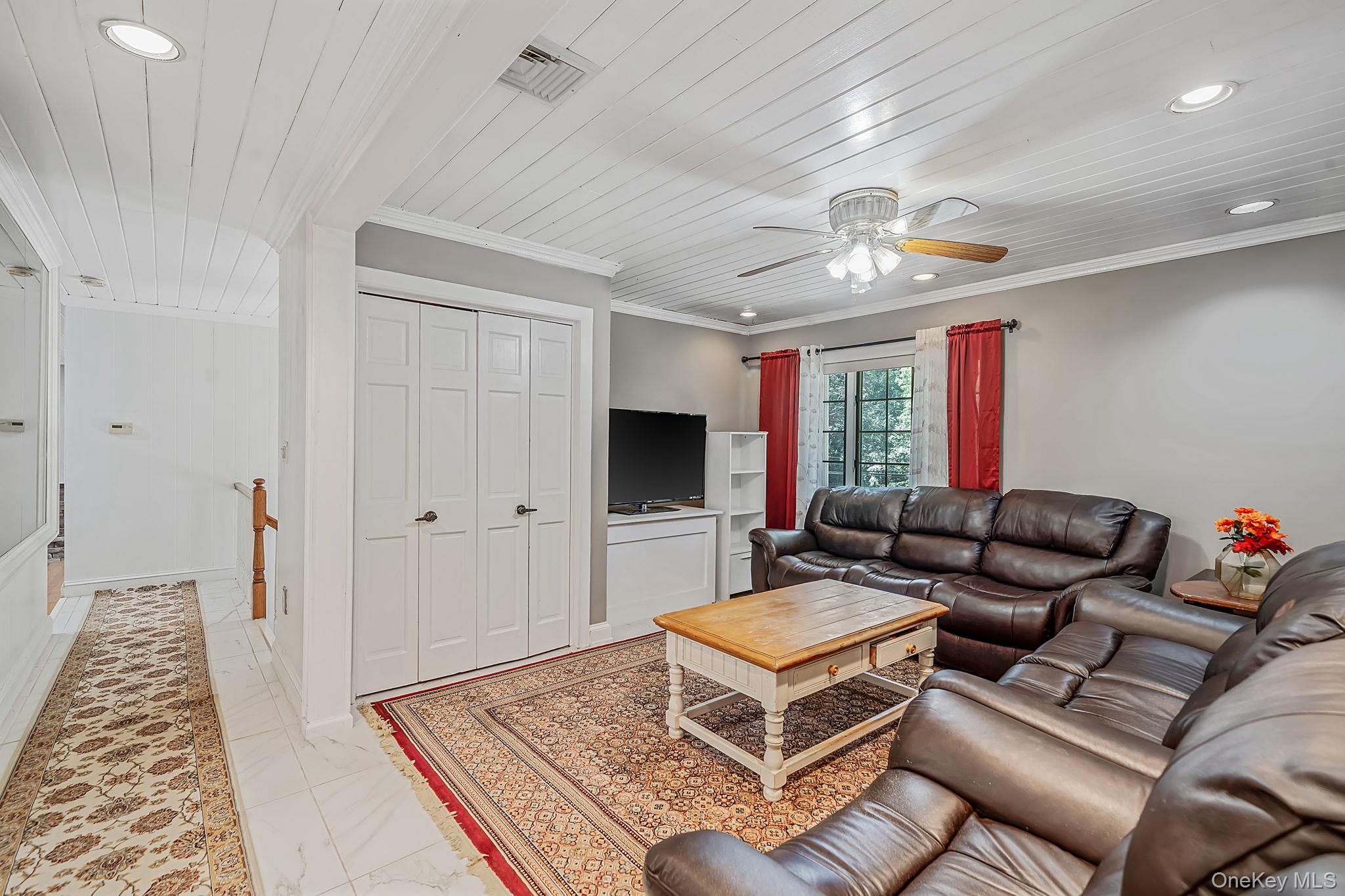 23 Colonial Drive – For Sale photo 21
