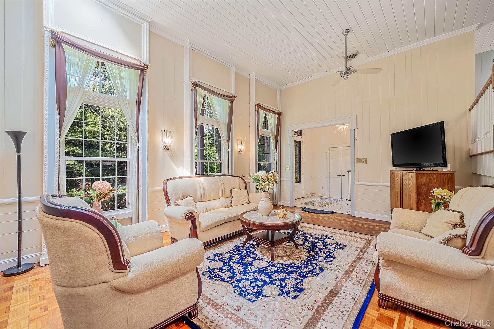 23 Colonial Drive – For Sale photo 10
