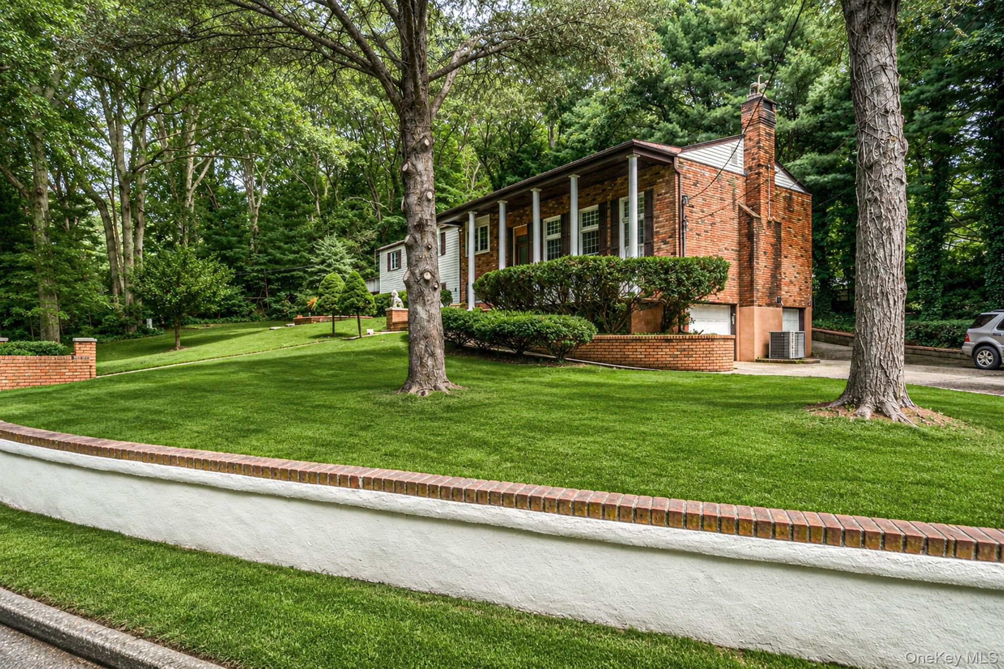 23 Colonial Drive – For Sale photo 4