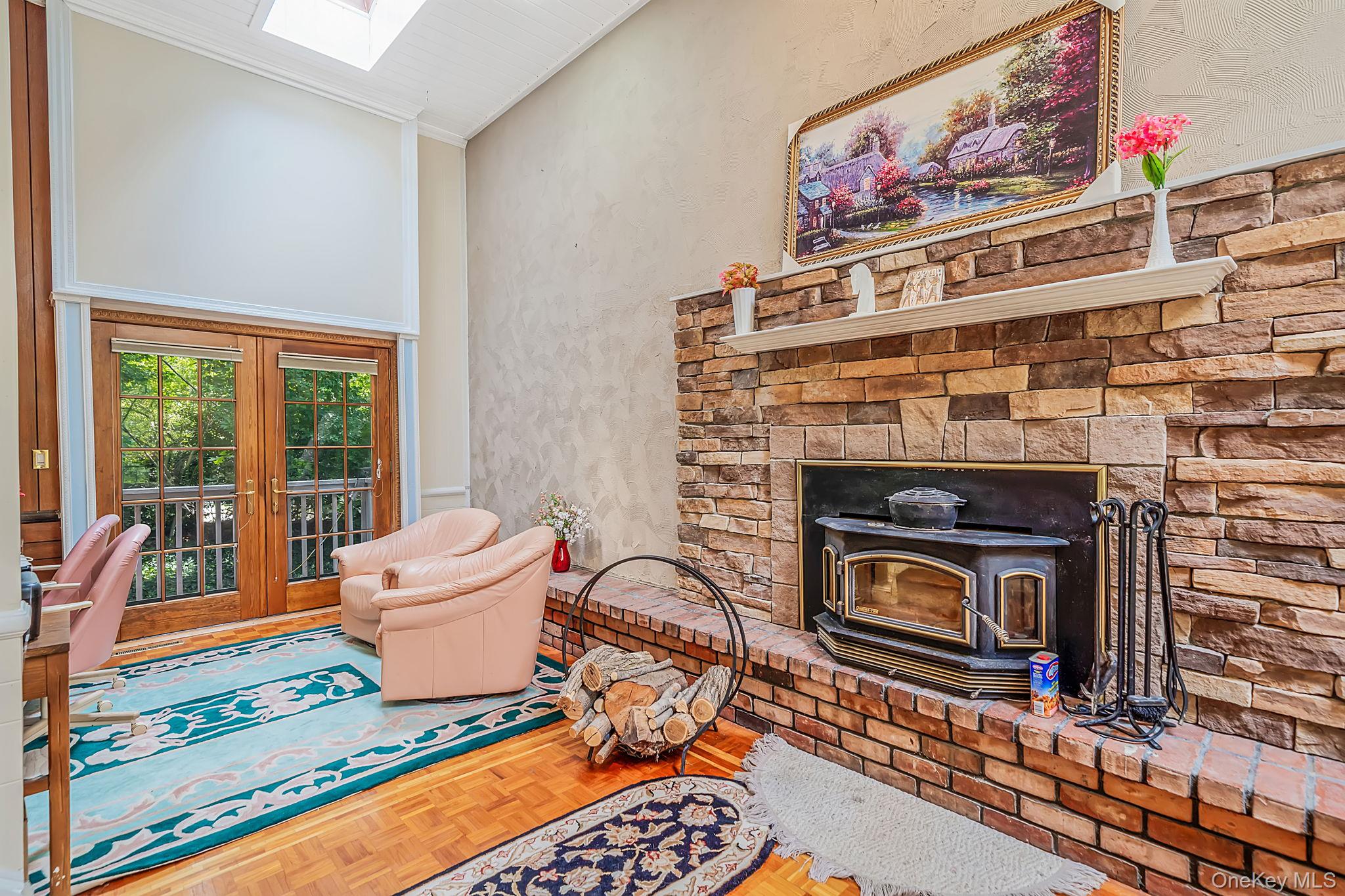 23 Colonial Drive – For Sale photo 12