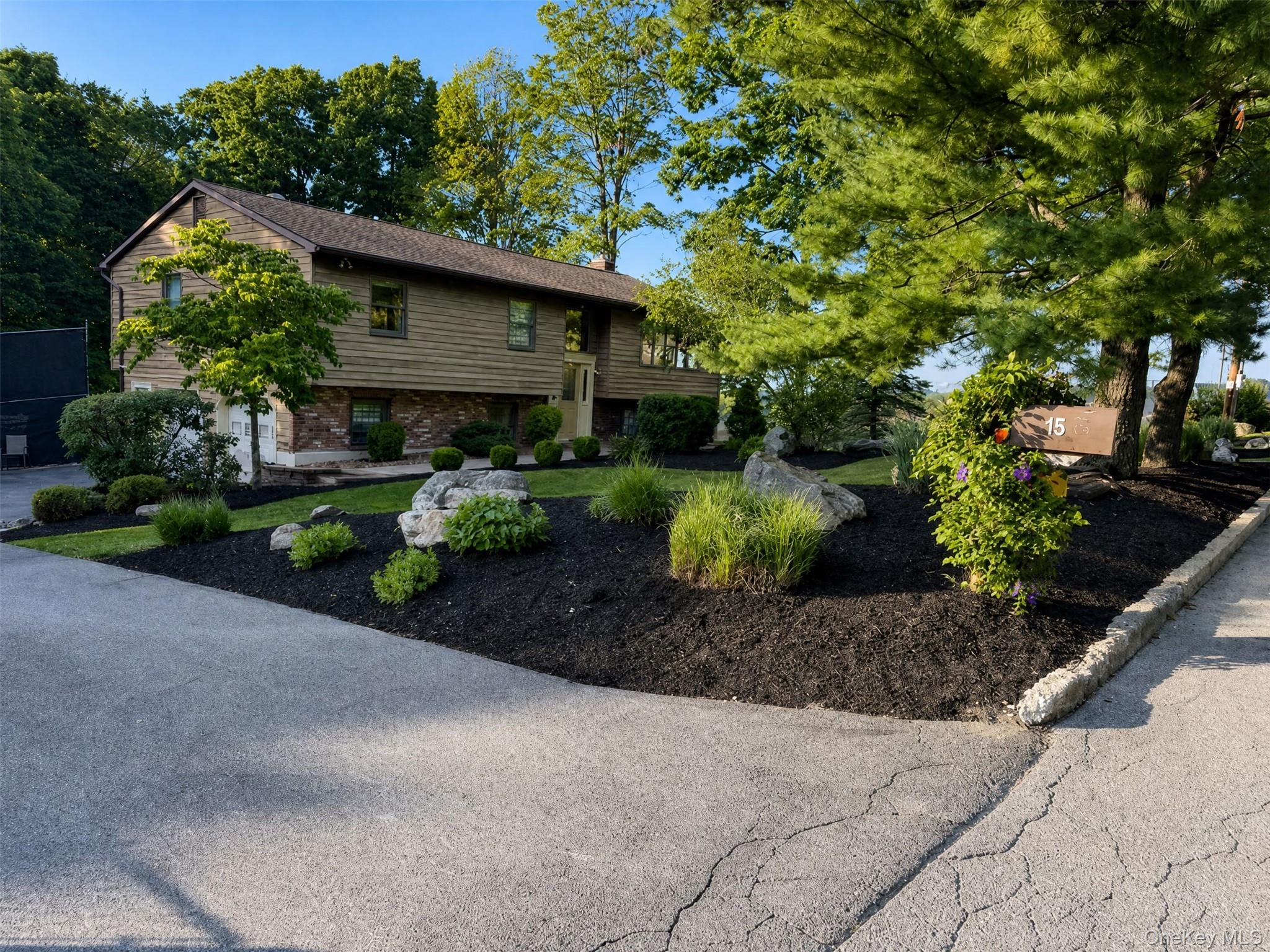 15 Arlington Drive – For Sale photo 7