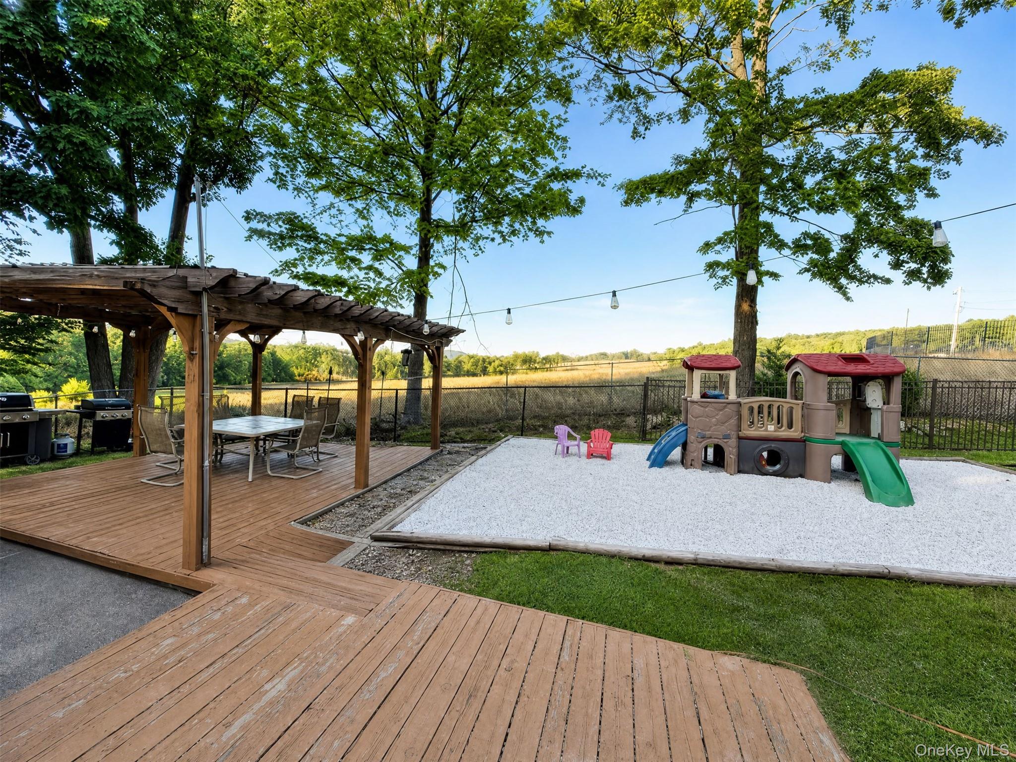 15 Arlington Drive – For Sale photo 29