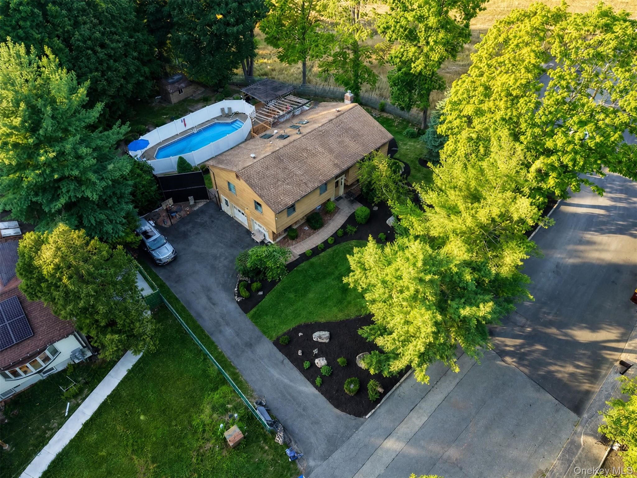 15 Arlington Drive – For Sale photo 4