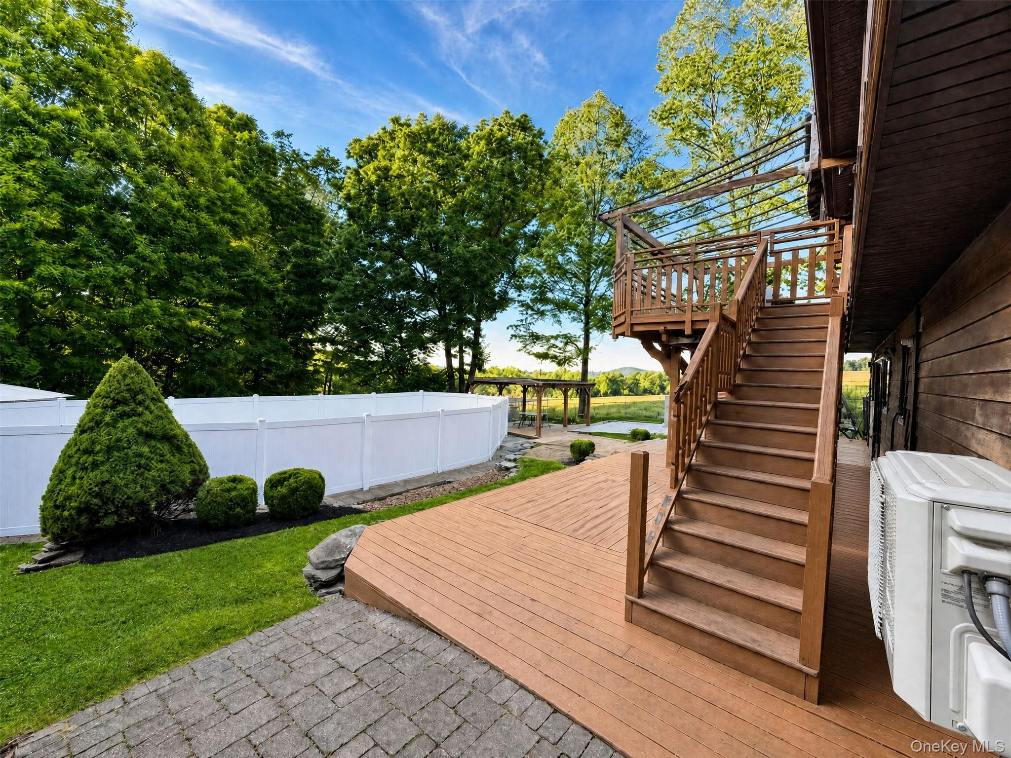 15 Arlington Drive – For Sale photo 25