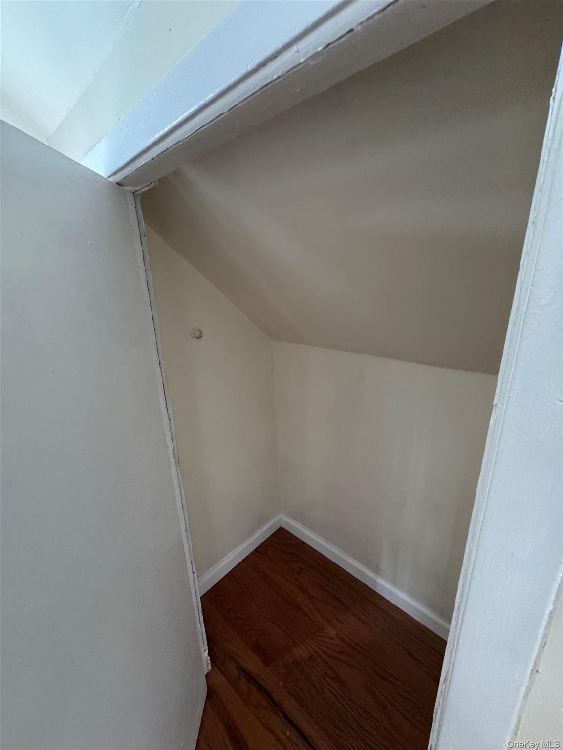 171-30 111th Avenue, Unit 2nd floor photo 3