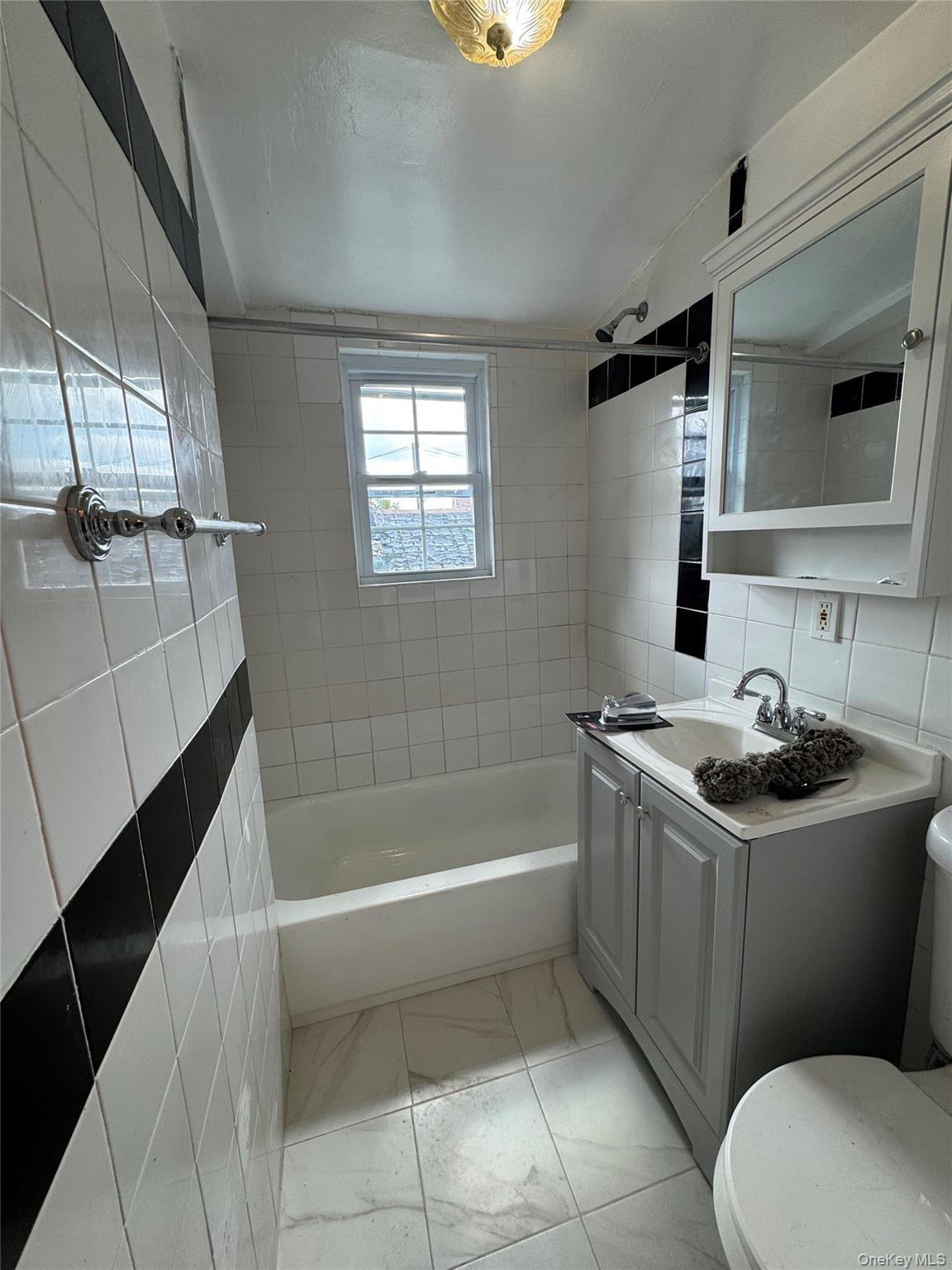171-30 111th Avenue, Unit 2nd floor photo 4