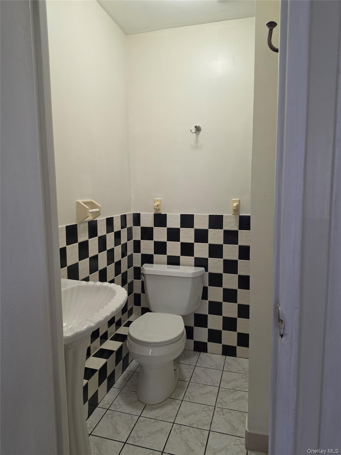61-25 75th Street, Unit 2Fl photo 10