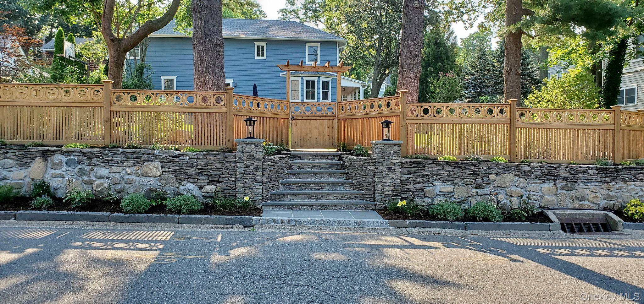 18 20th Avenue – For Sale photo 2