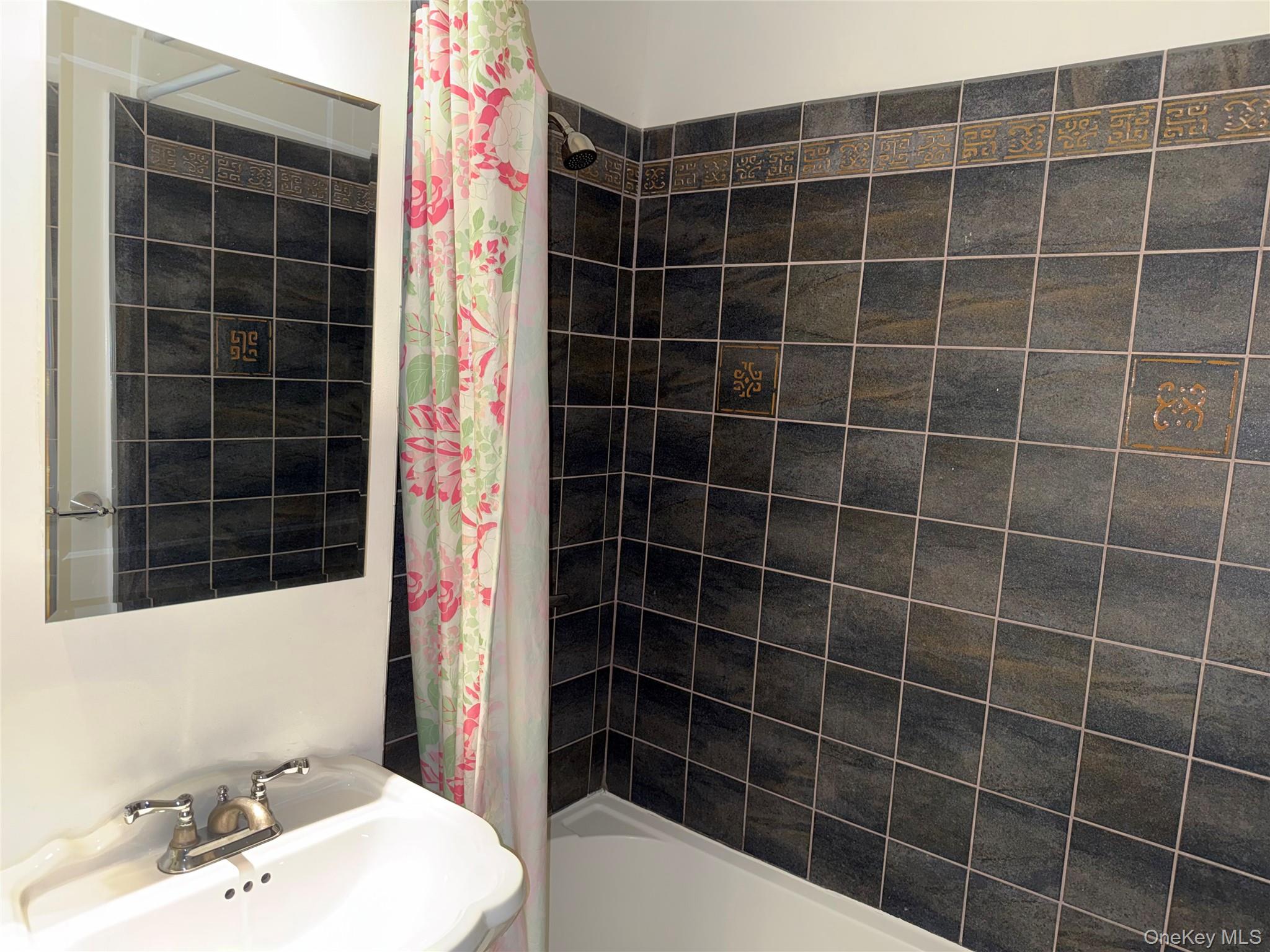 650 Warburton, Unit 5E photo 8