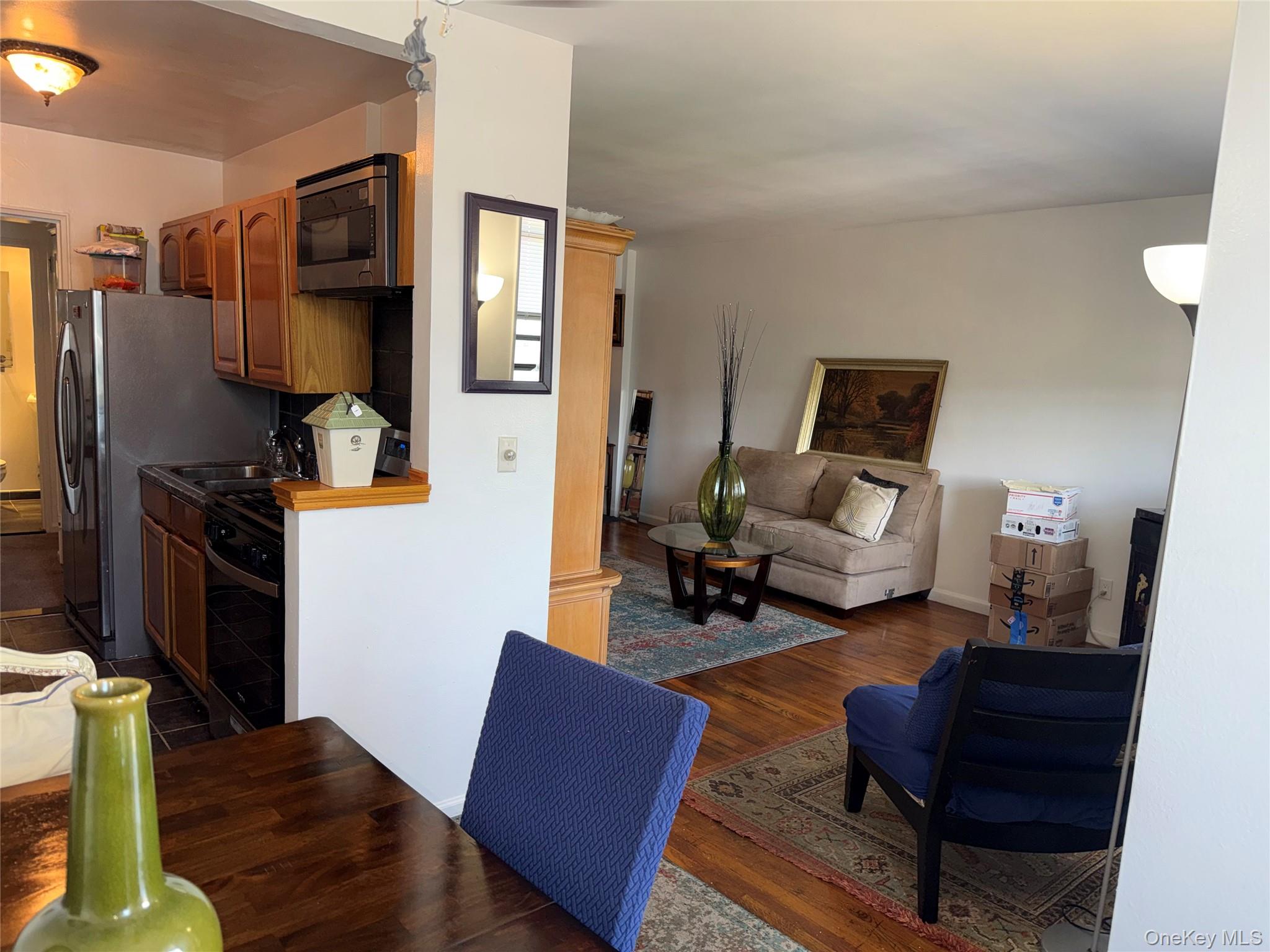 650 Warburton, Unit 5E photo 7
