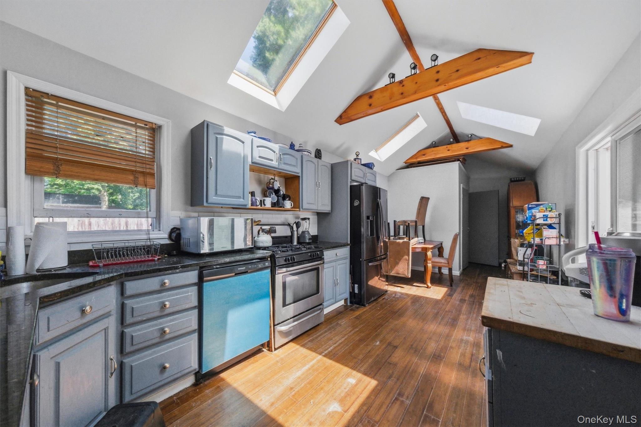10 Dutchess Avenue – For Sale photo 16