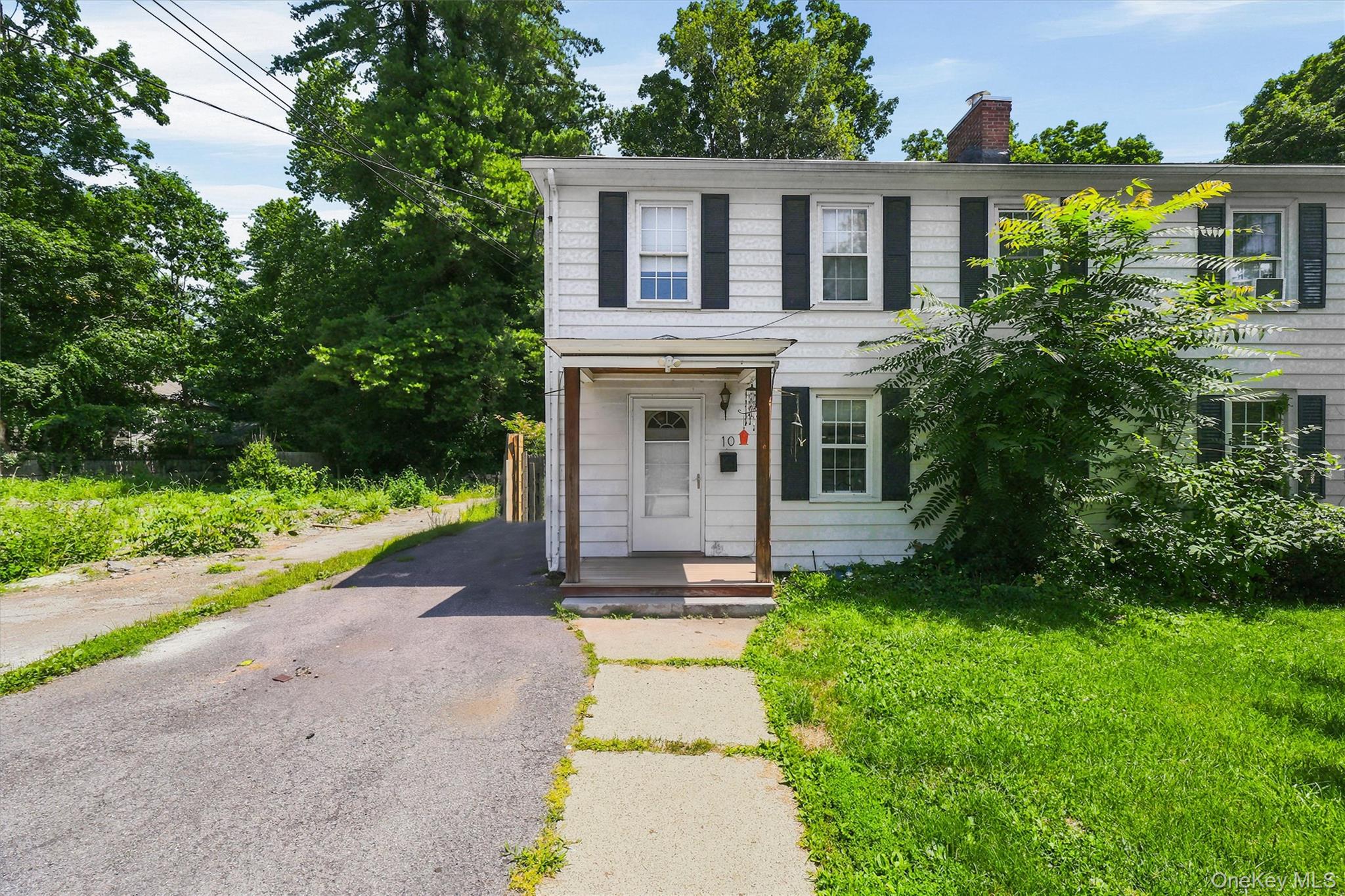 10 Dutchess Avenue – For Sale photo 2