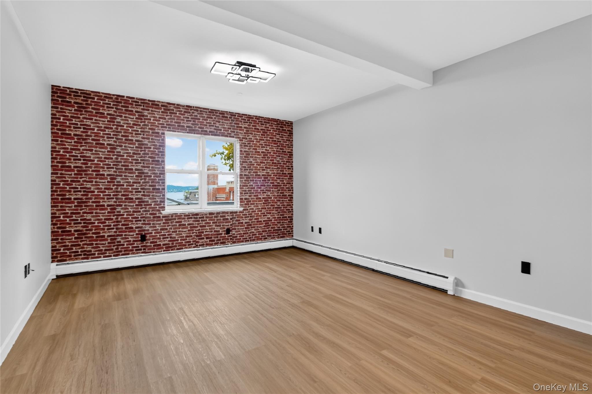 20 S Broadway, Unit 305 photo 4