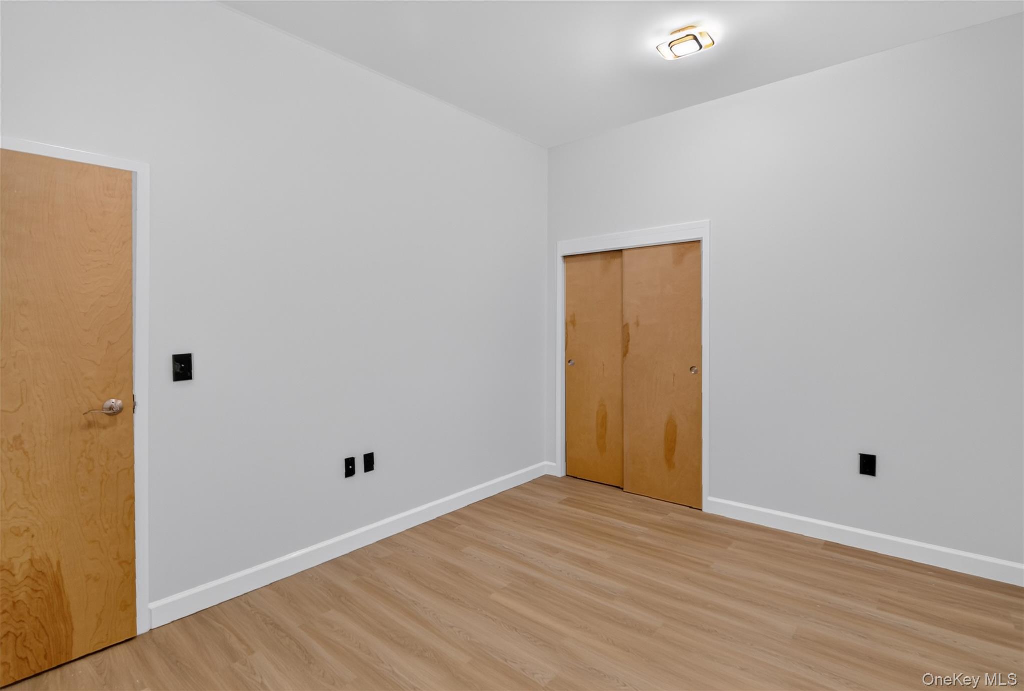 20 S Broadway, Unit 305 photo 9