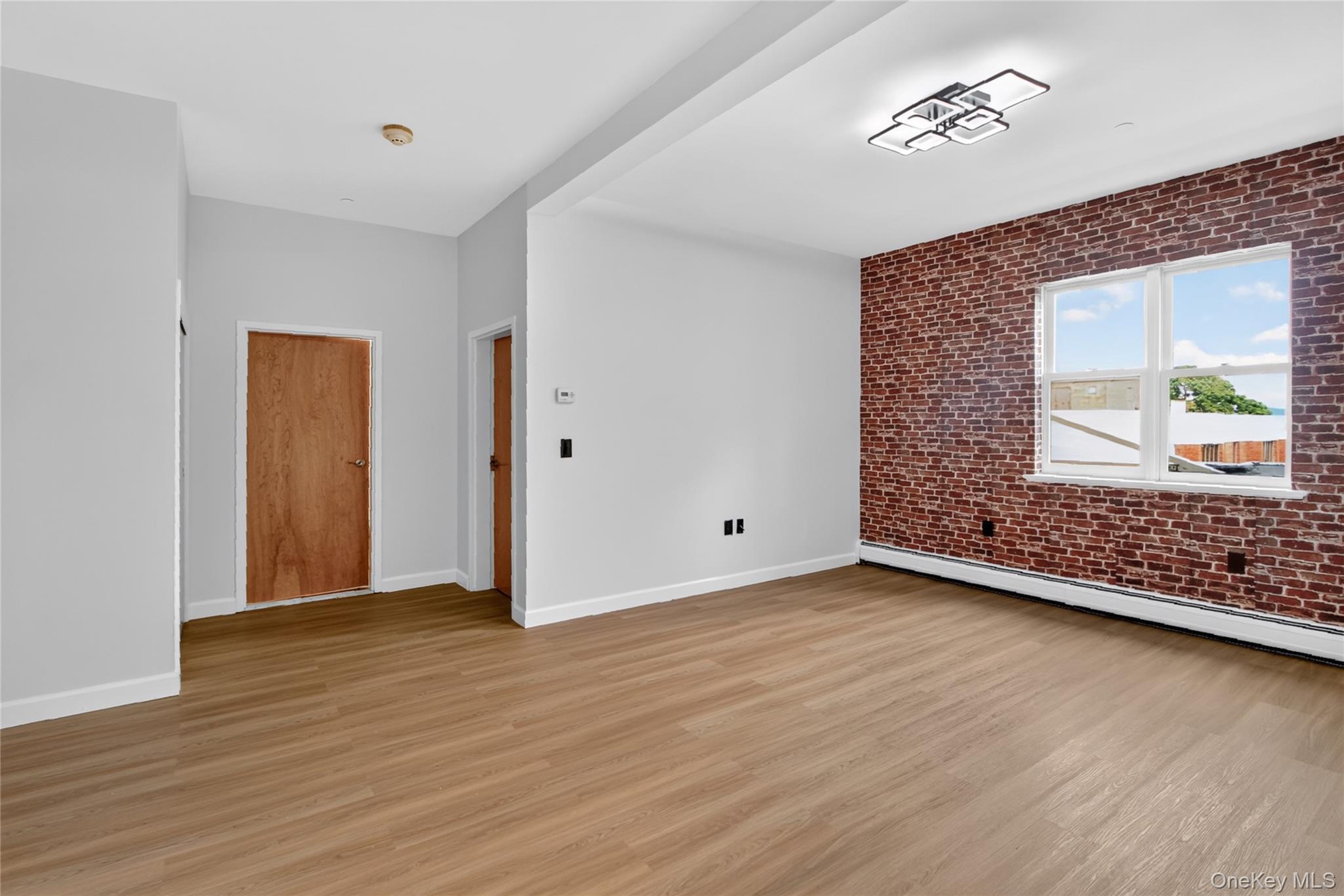 20 S Broadway, Unit 305 photo 7