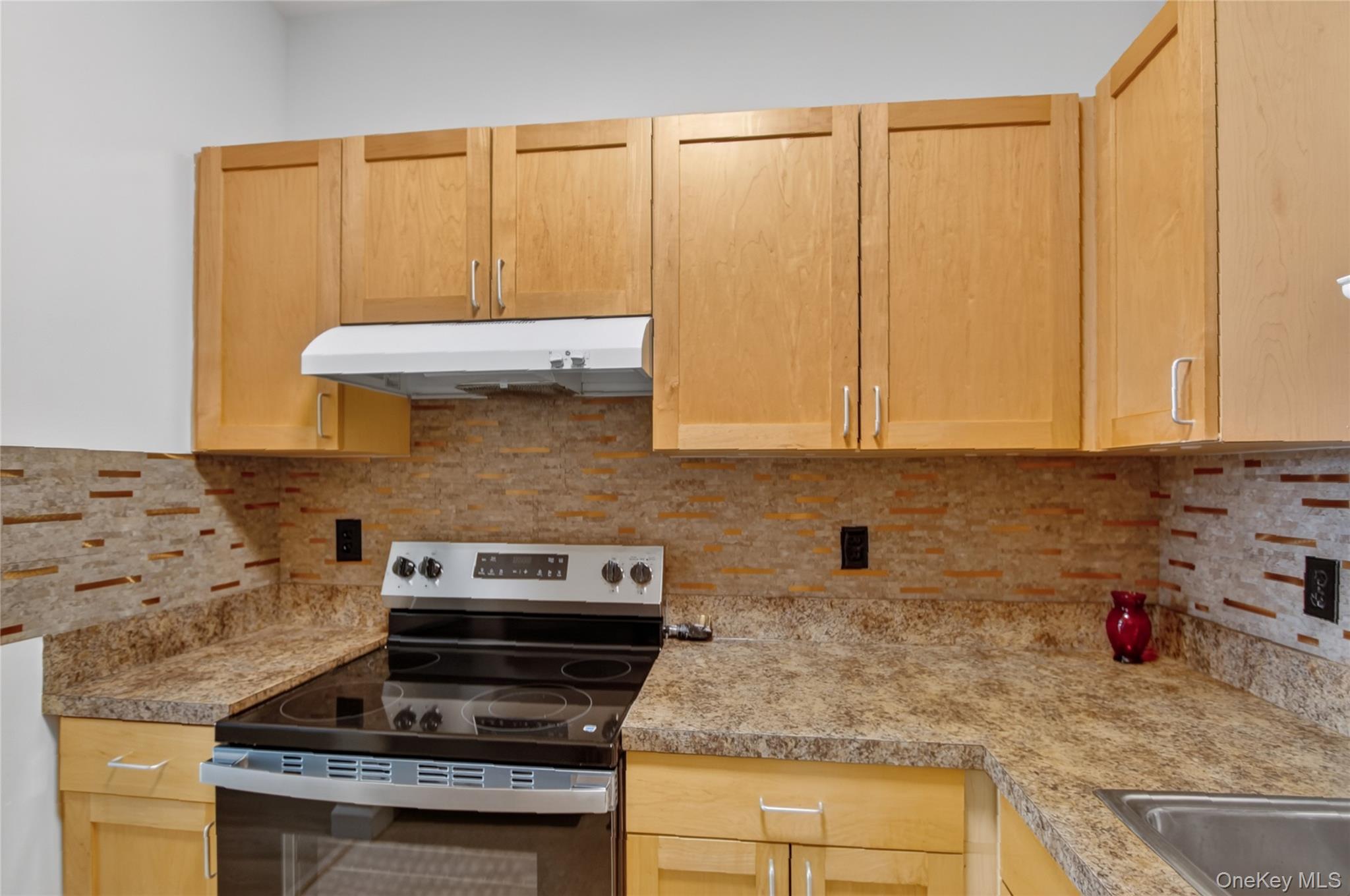 20 S Broadway, Unit 305 photo 16