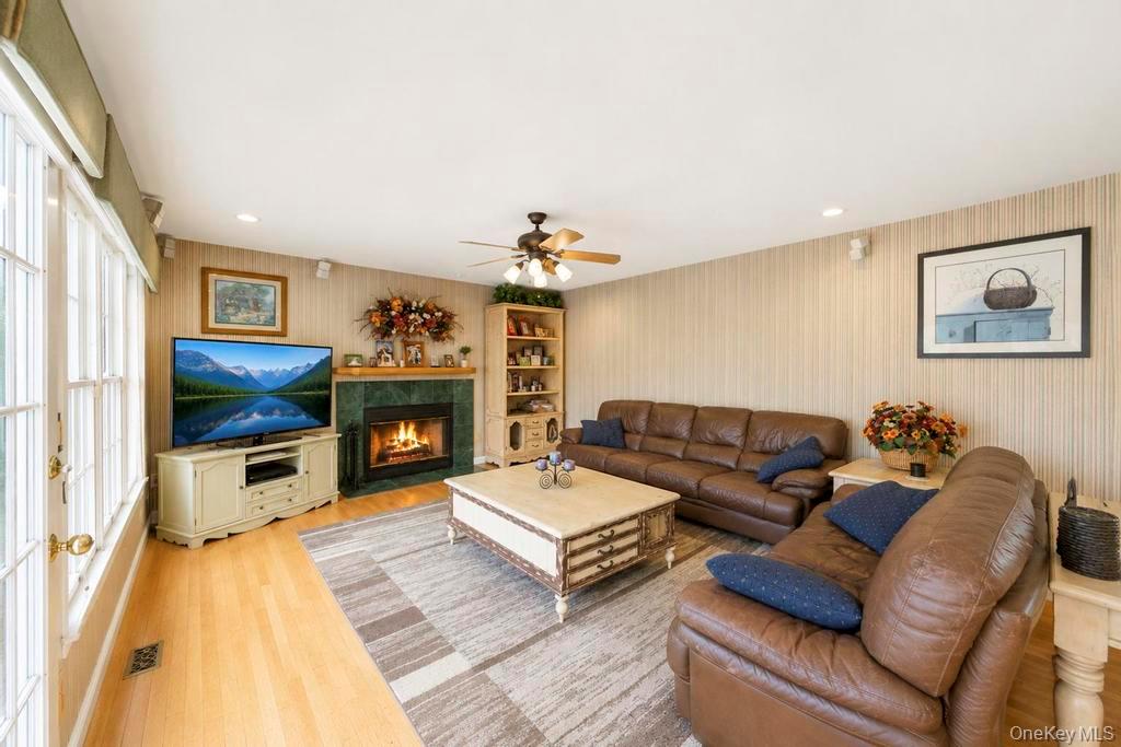150 Hayrick Lane – For Sale photo 11