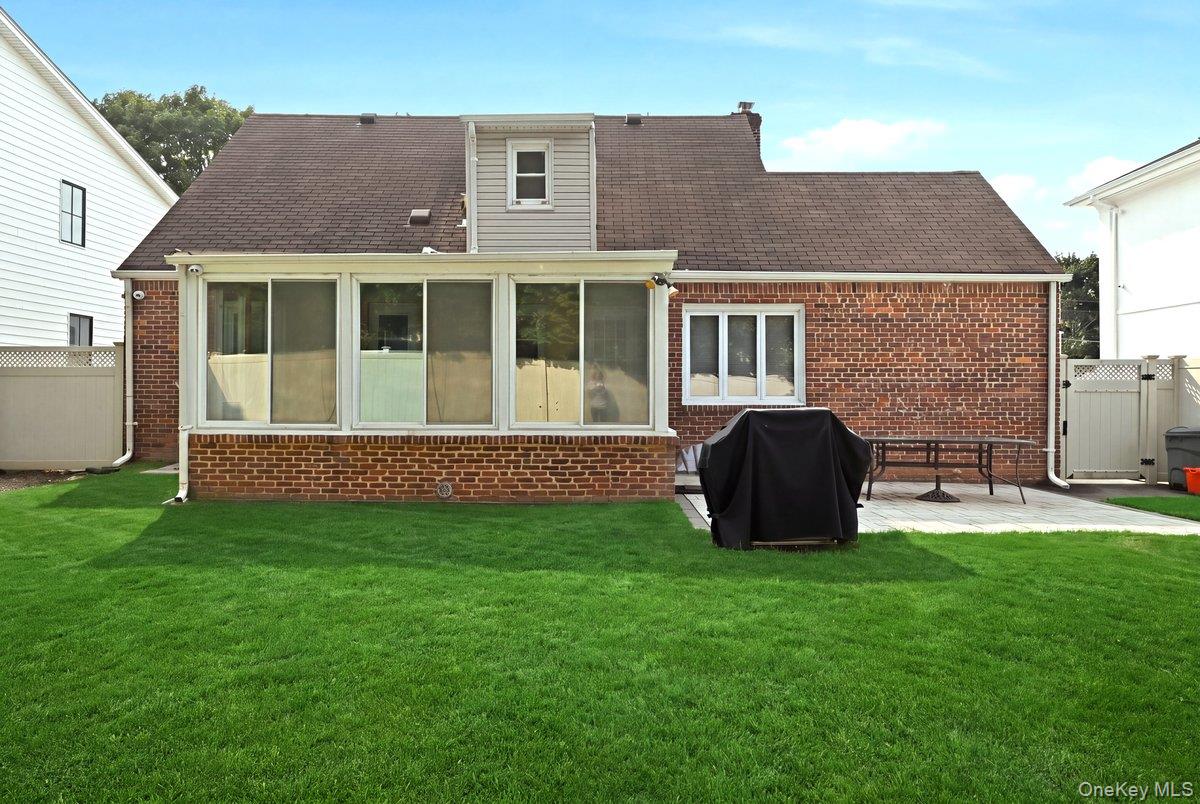 442 Langley Avenue – For Rent photo 14