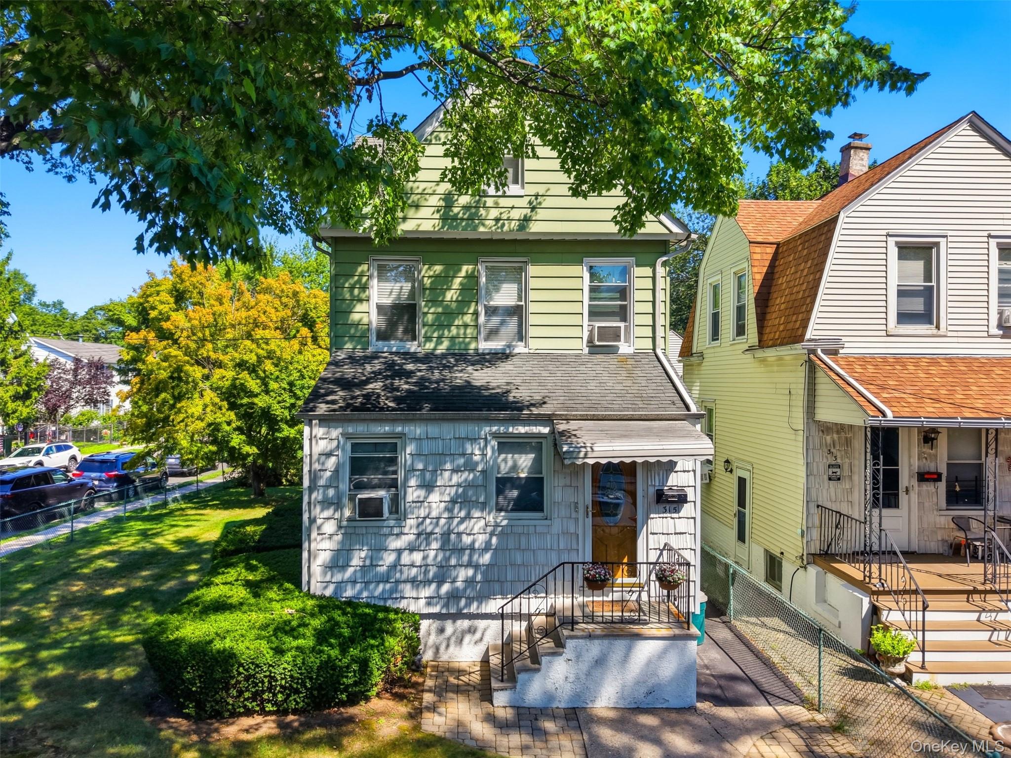 315 Sickles Avenue – For Sale