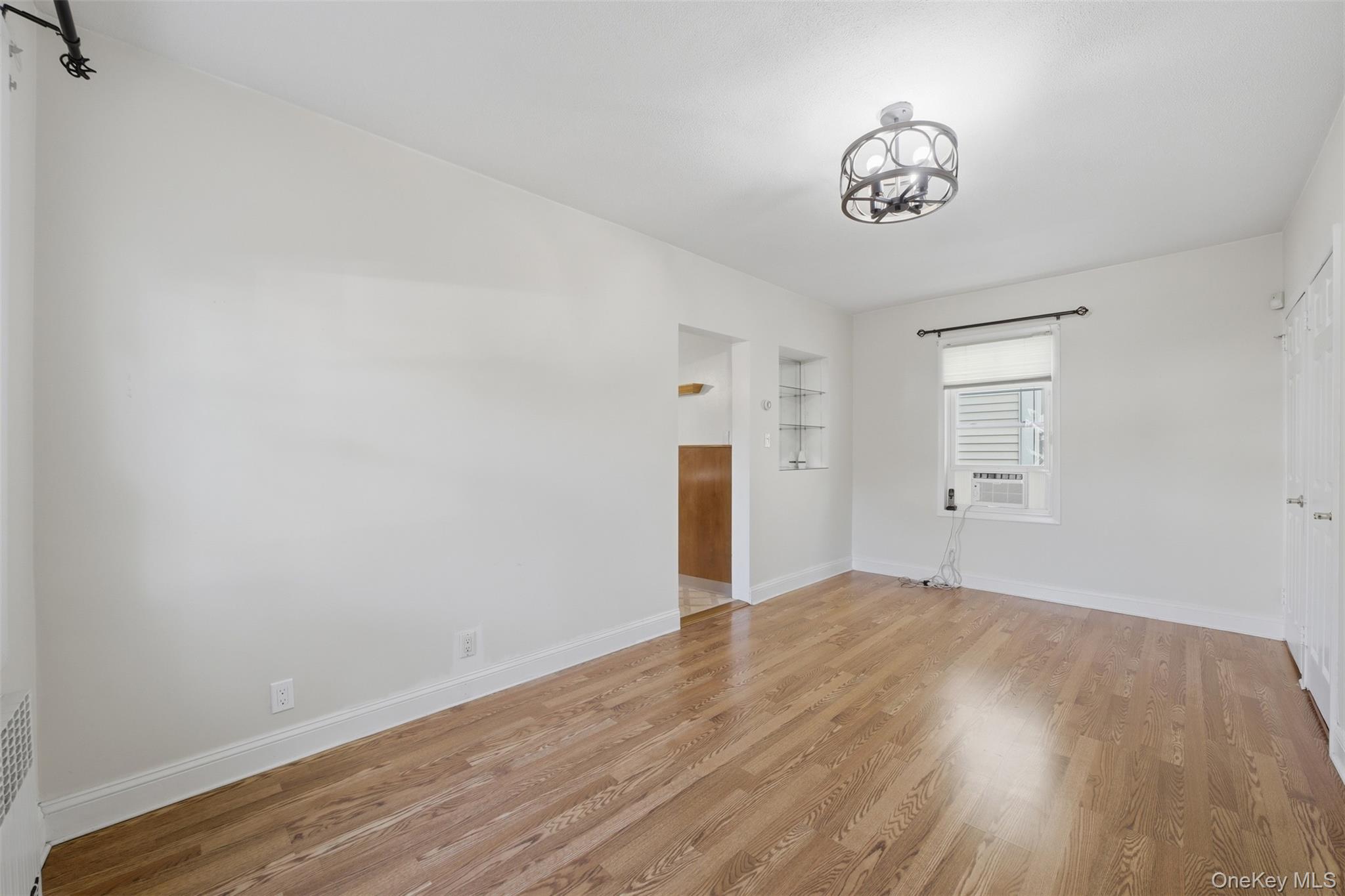 315 Sickles Avenue – For Sale photo 8