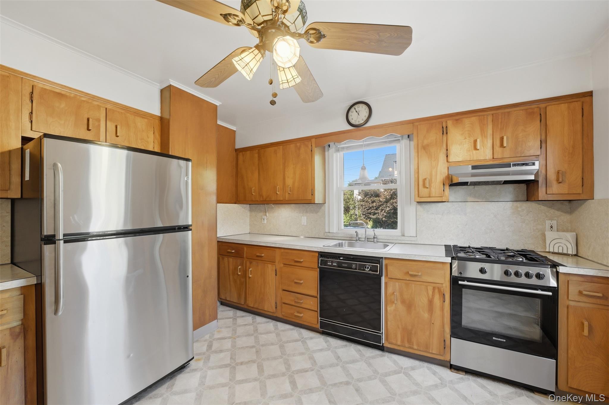 315 Sickles Avenue – For Sale photo 20