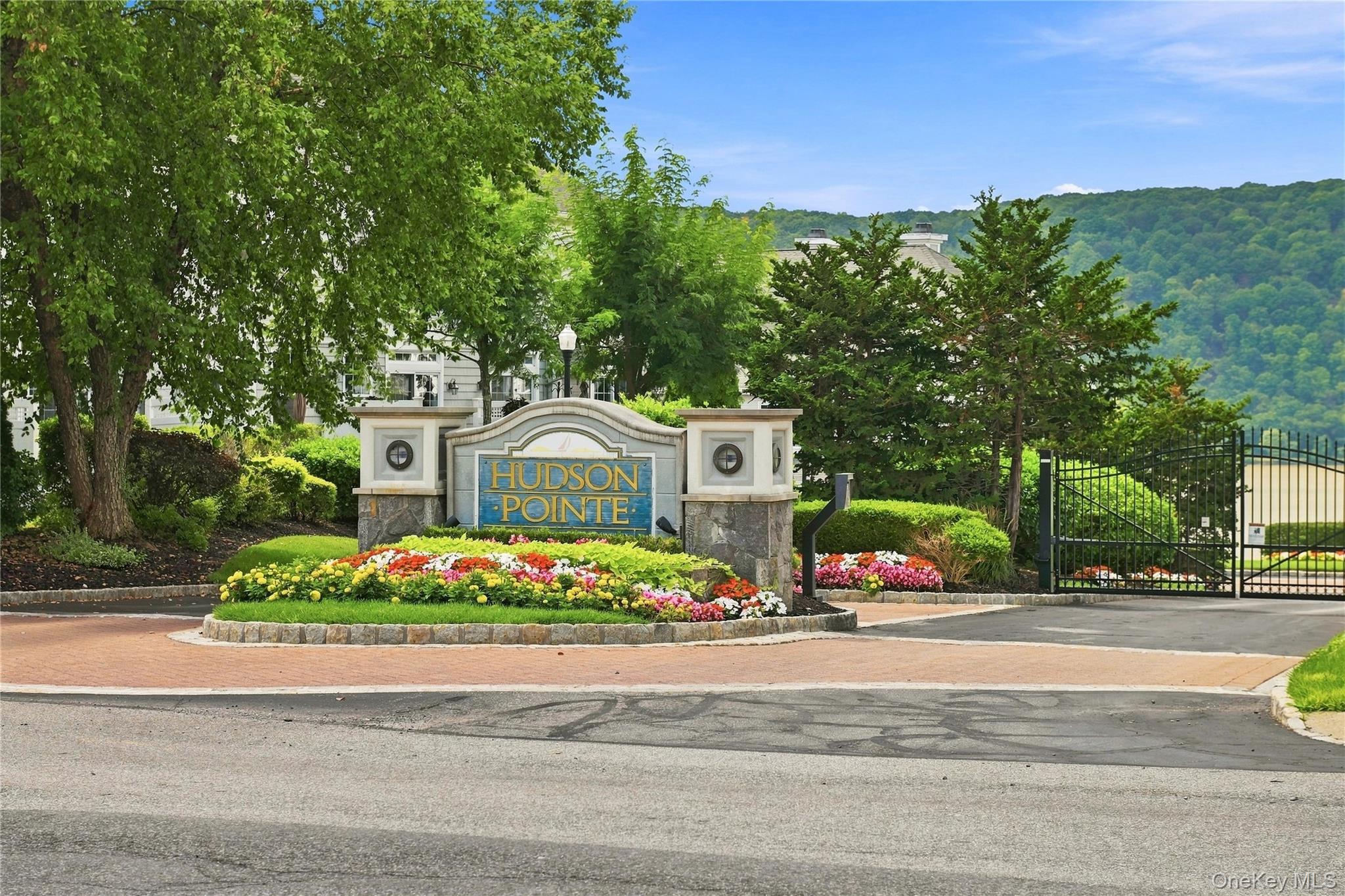 308 Bridgeview Drive – For Sale photo 2