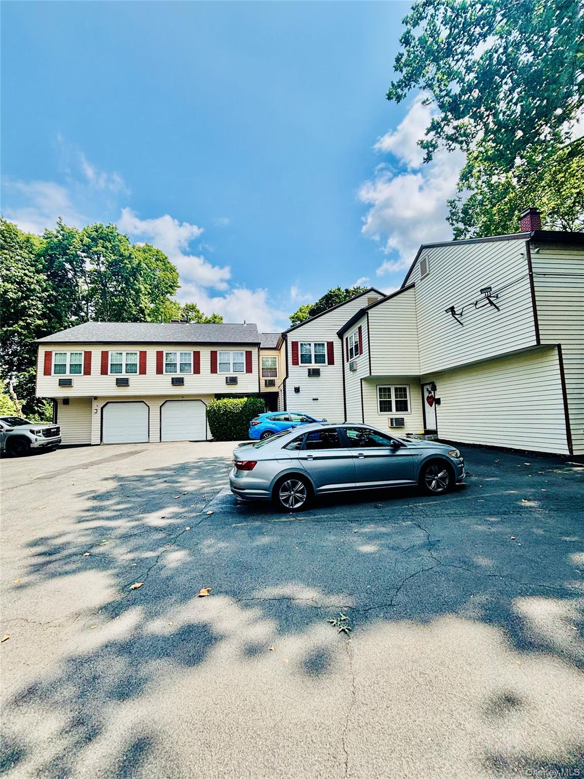 10 Westview Avenue, Unit D