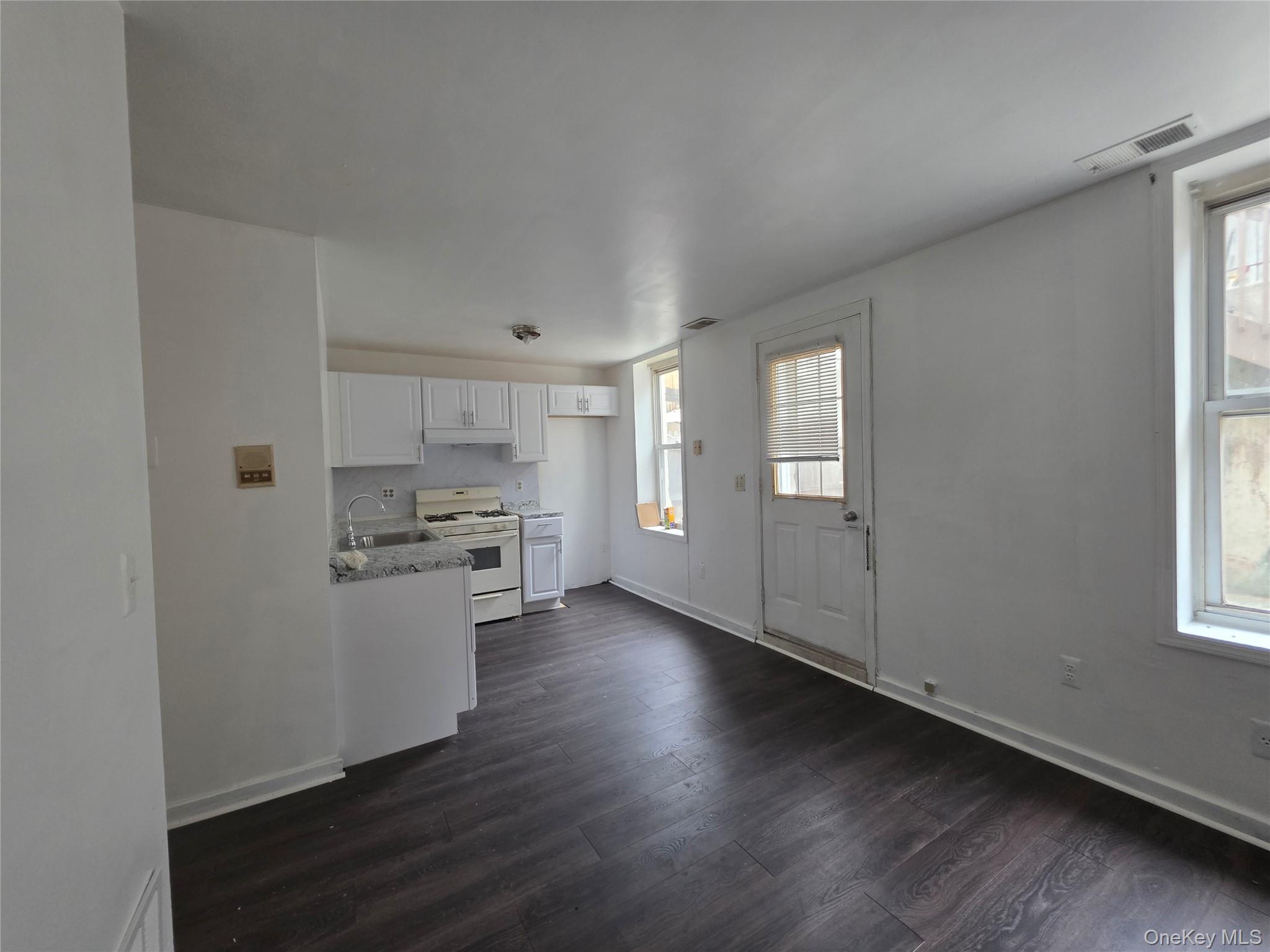 8 Main Street, Unit 1