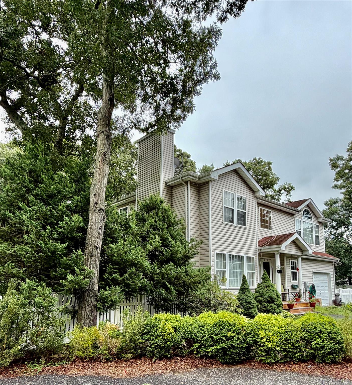 674 Flanders Road – For Sale