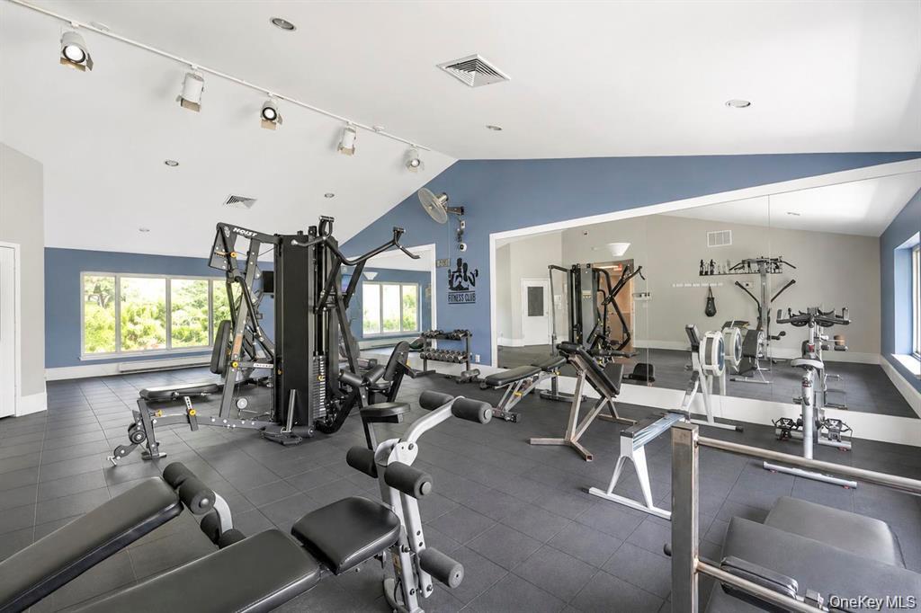 1 Jennifer Lane – For Sale photo 44