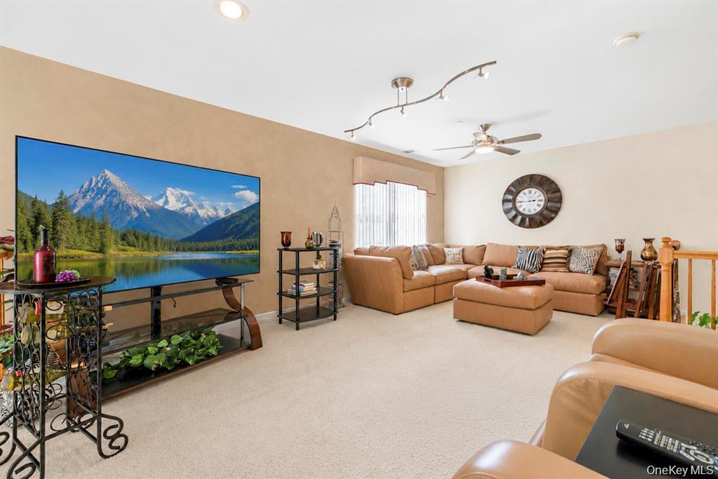 1 Jennifer Lane – For Sale photo 25