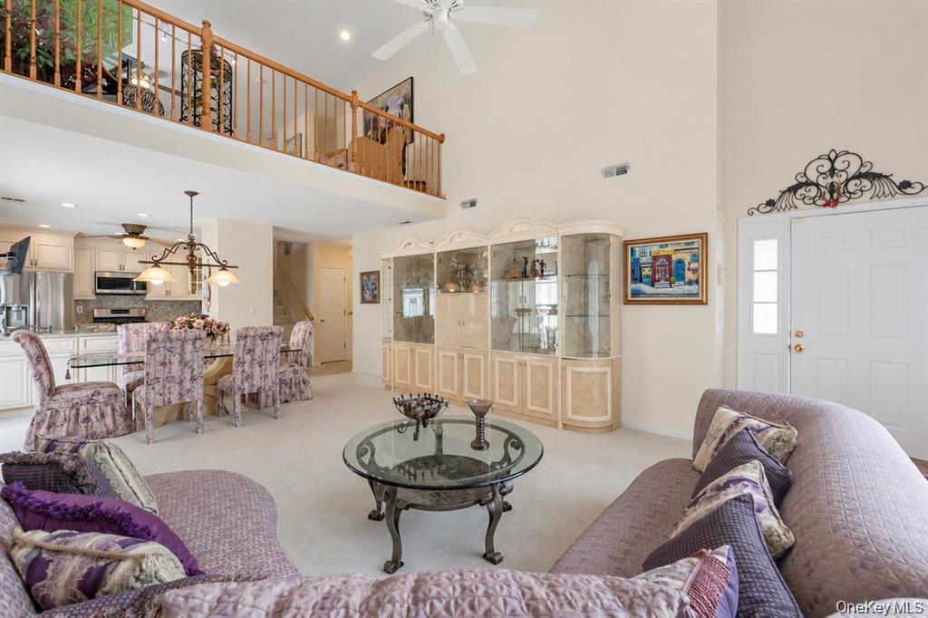 1 Jennifer Lane – For Sale photo 7