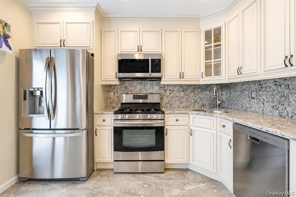 1 Jennifer Lane – For Sale photo 16